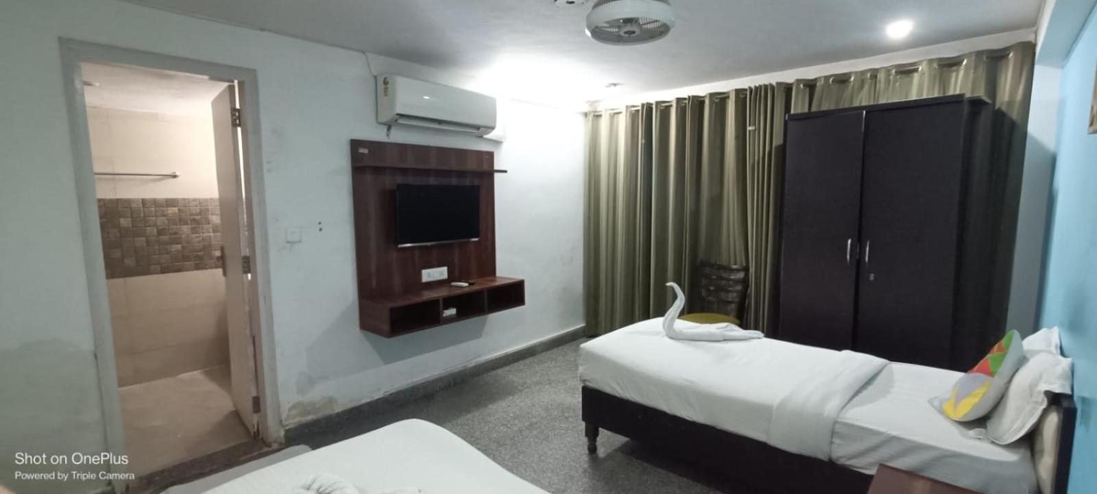 Nuab House - Near Fortis, Max, Medanta, Paras Hospitals And Huda Metro Gurgaon Dış mekan fotoğraf